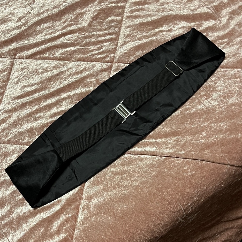 Elegant Black Waist Belt - Picture 2 of 4